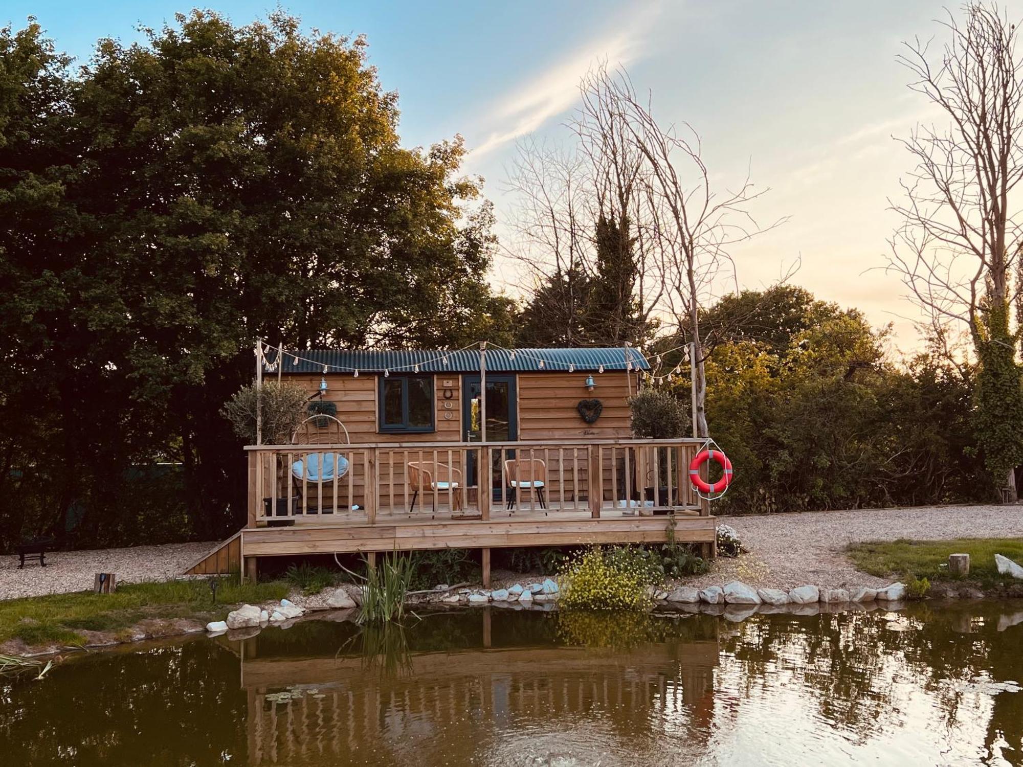 Rusty Duck Retreat Shepherds Hut Shedfield Exterior foto