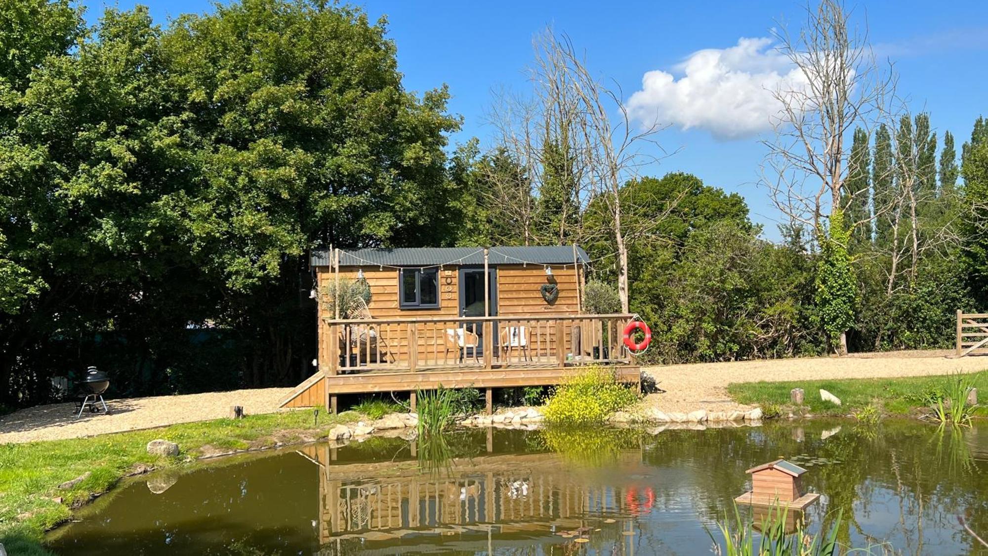 Rusty Duck Retreat Shepherds Hut Shedfield Exterior foto